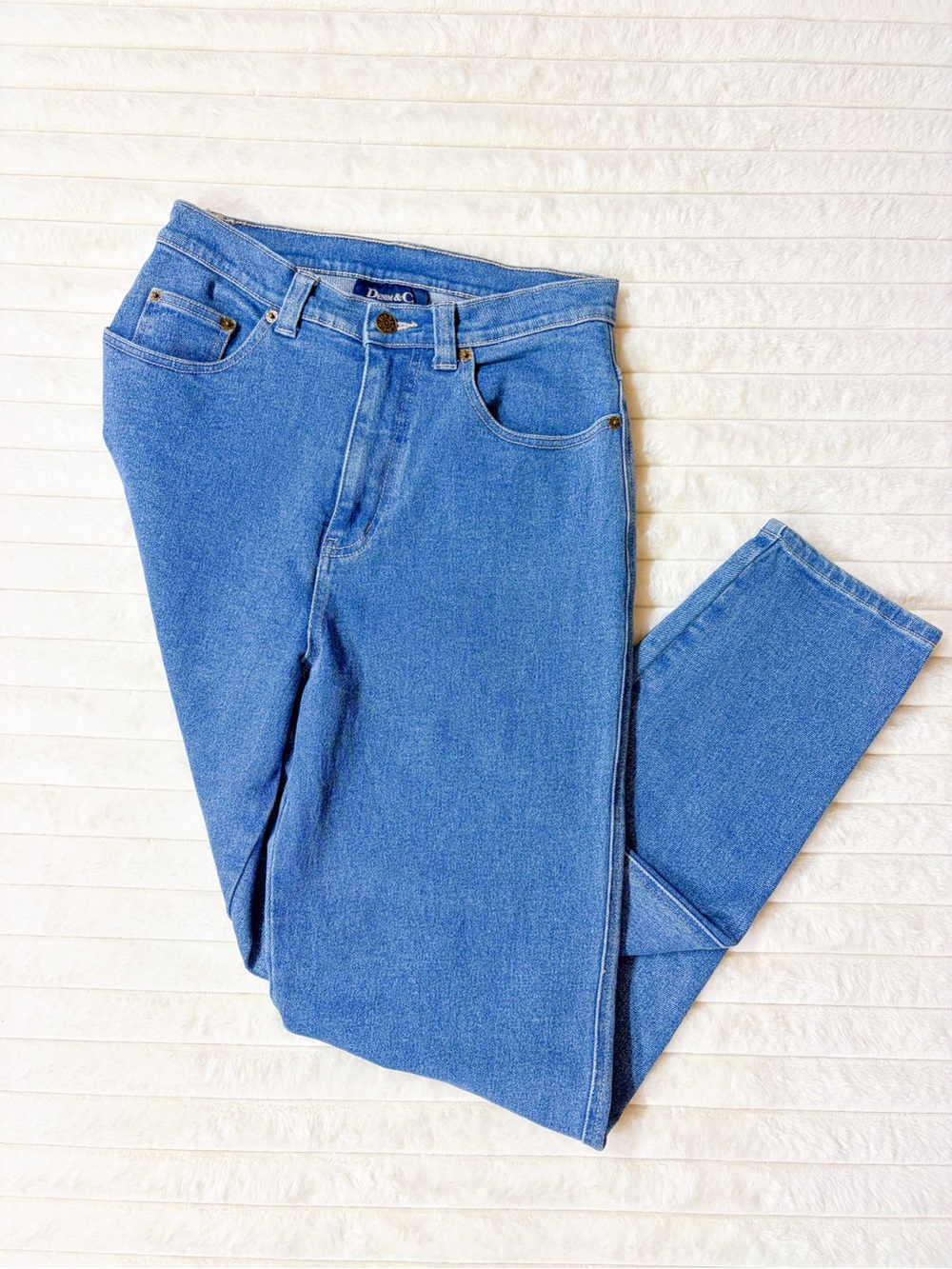 Denim & Co Classic High Rise Tapered Mom Jeans Size 8 Light Wash